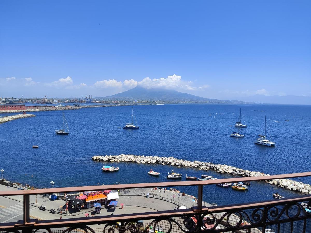 Santa Lucia Luxury Apartment Napoli Eksteriør billede